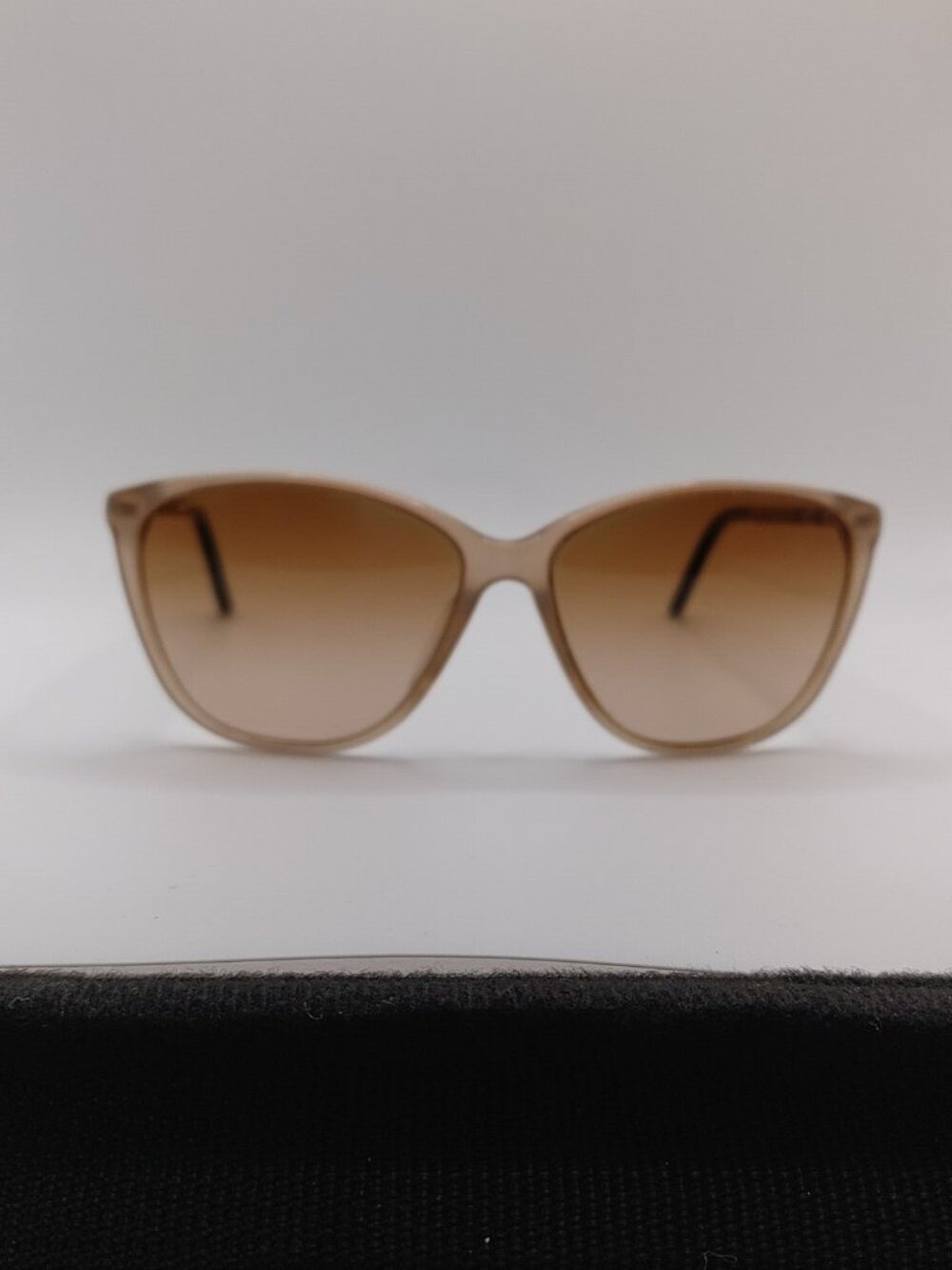 Burberry Women’s Cat-Eye Sunglasses – Model B 4117-A 3012/13 - Picture 2 of 14